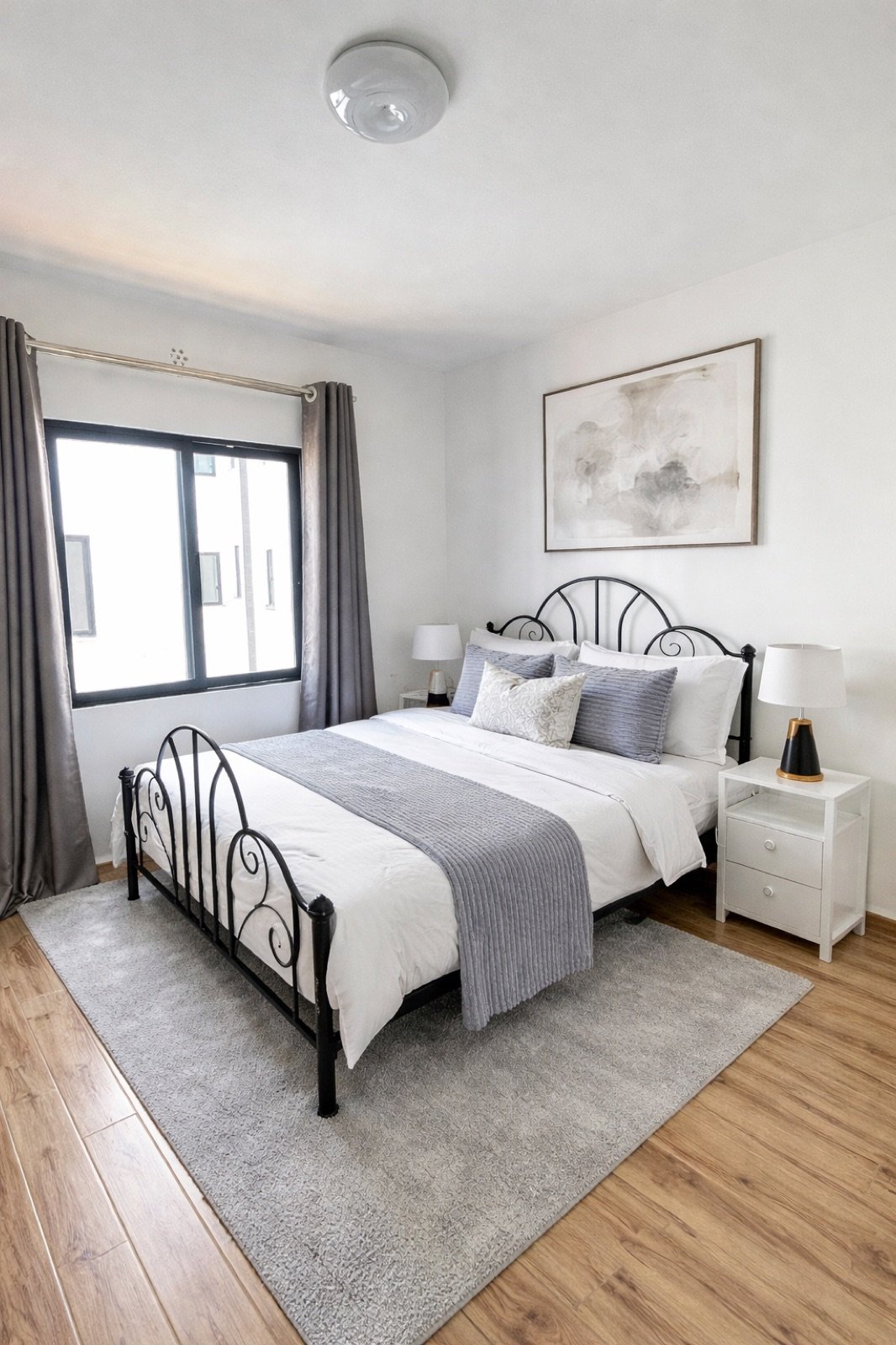 GL Luxe Suites bedroom
